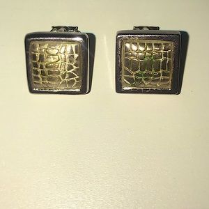 Vintage clip on earrings ⭐️3 for $15⭐️